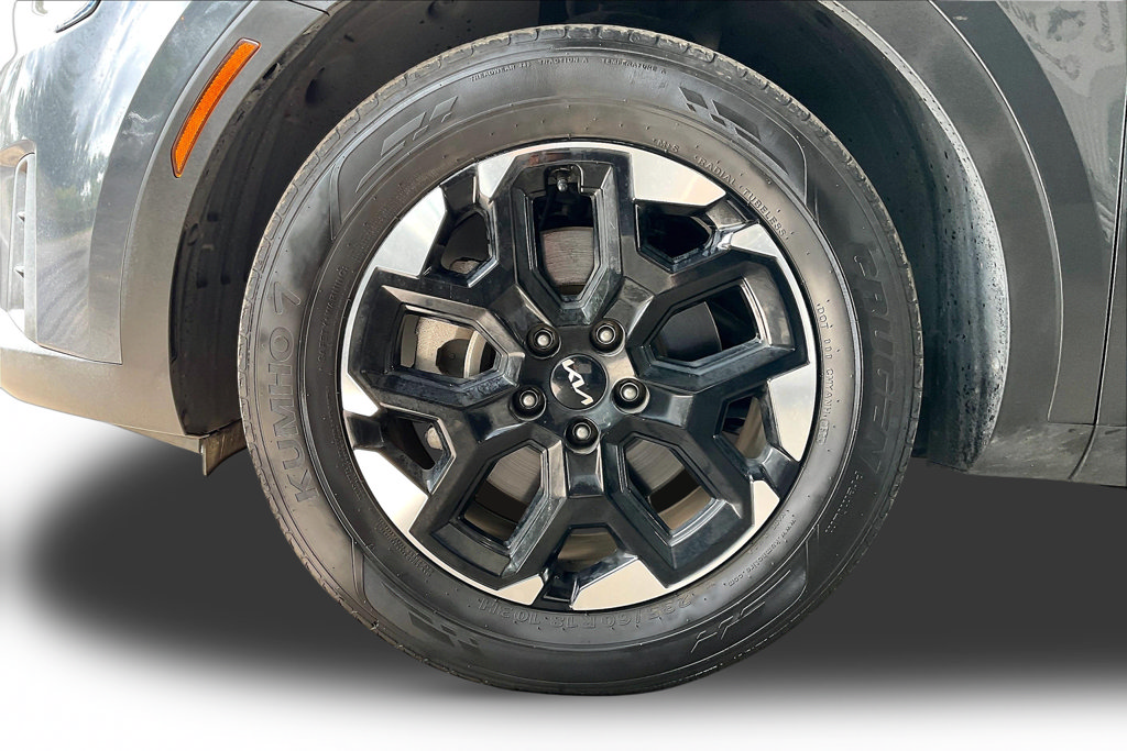 Used 2024 Kia Sorento S FWD image 31