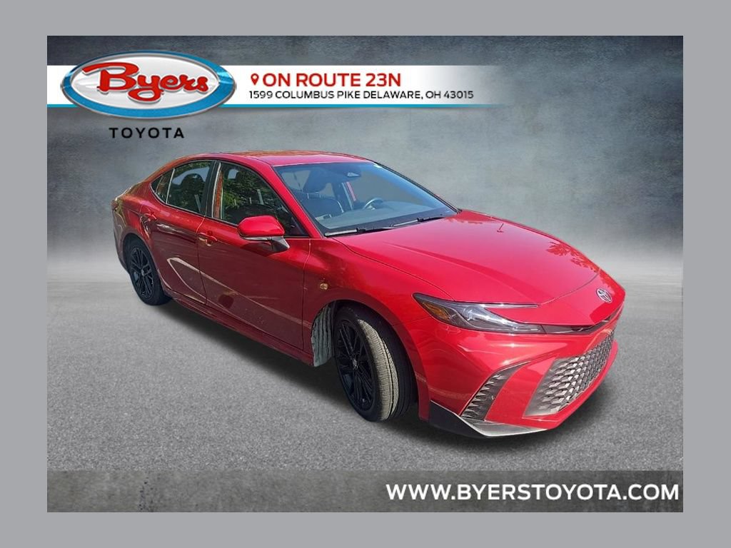 Used 2025 Toyota Camry SE FWD image 1