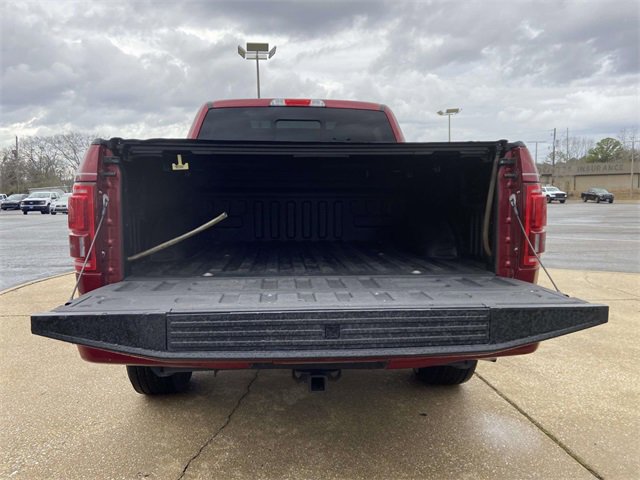 Used 2015 Ford F150 Platinum w/ Equipment Group 701A Luxury image 8