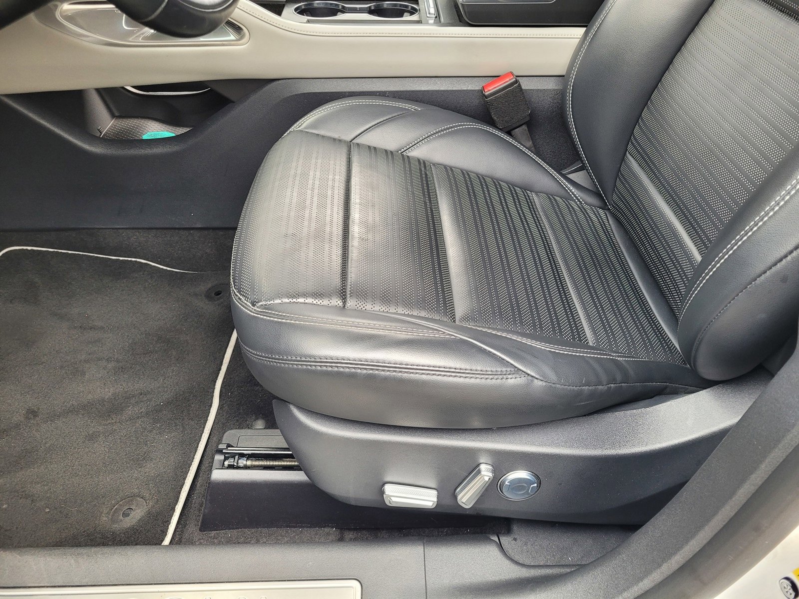 Certified 2024 Lincoln Nautilus Reserve w/ Equipment Group 202A image 23