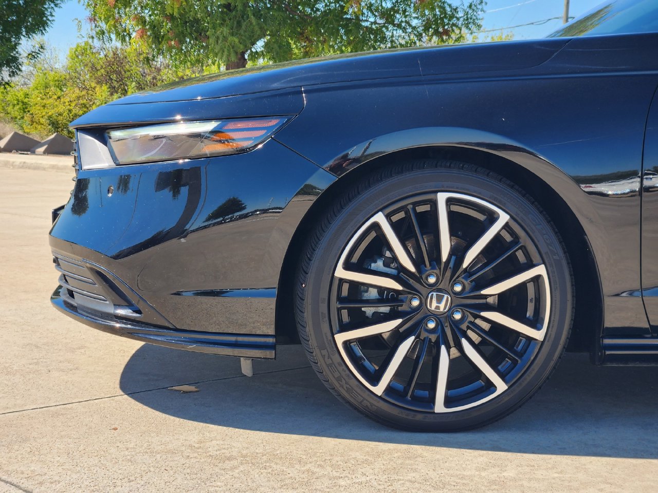 Used 2023 Honda Accord Touring image 8