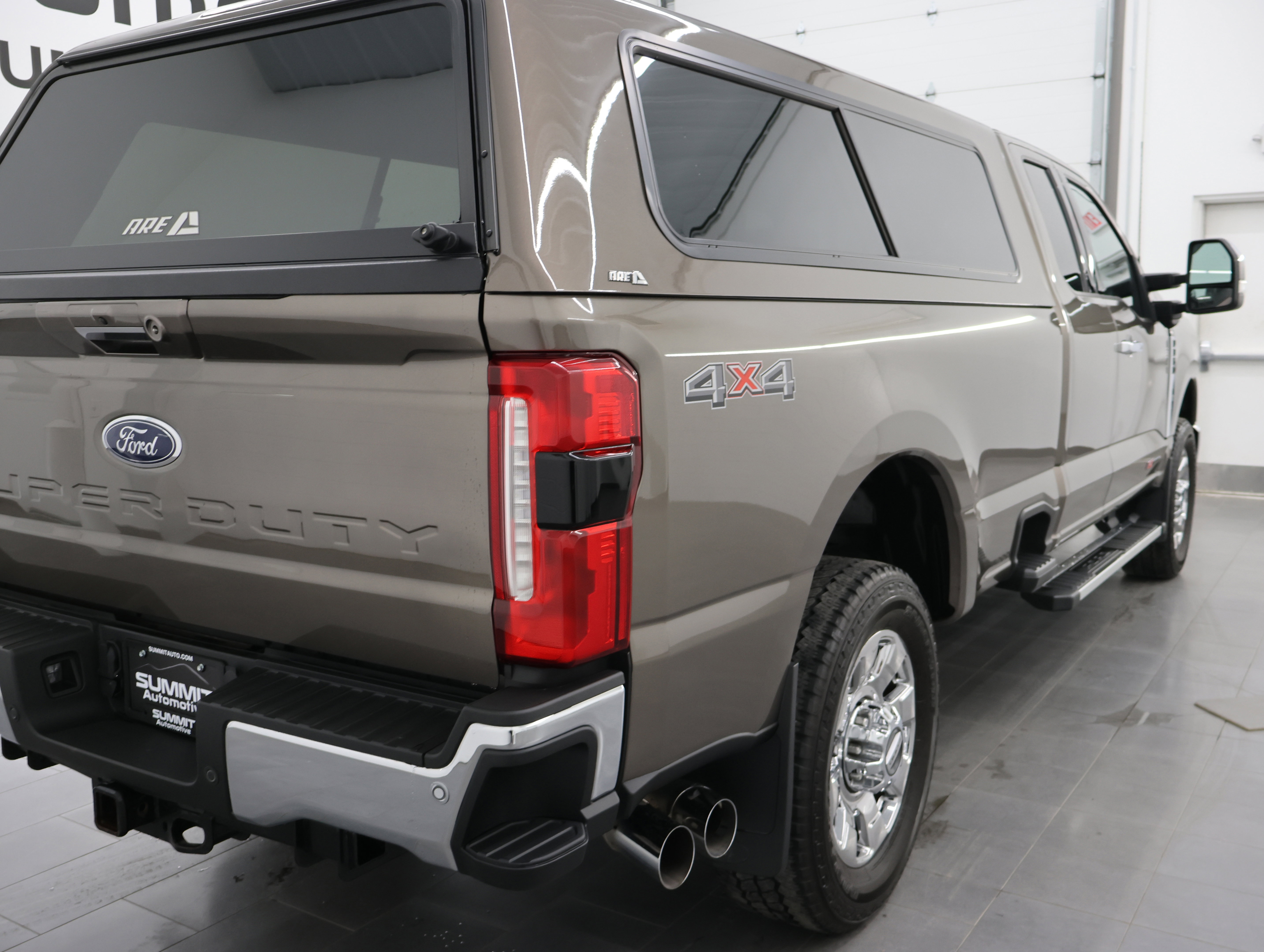Used 2023 Ford F350 Lariat w/ Chrome Package AWD/4WD image 4