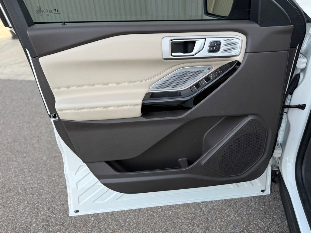 Used 2022 Ford Explorer Platinum w/ Equipment Group 601A image 36