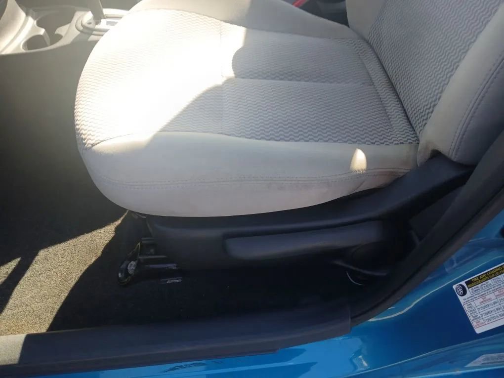 Used 2014 Nissan Versa Note SV FWD image 9