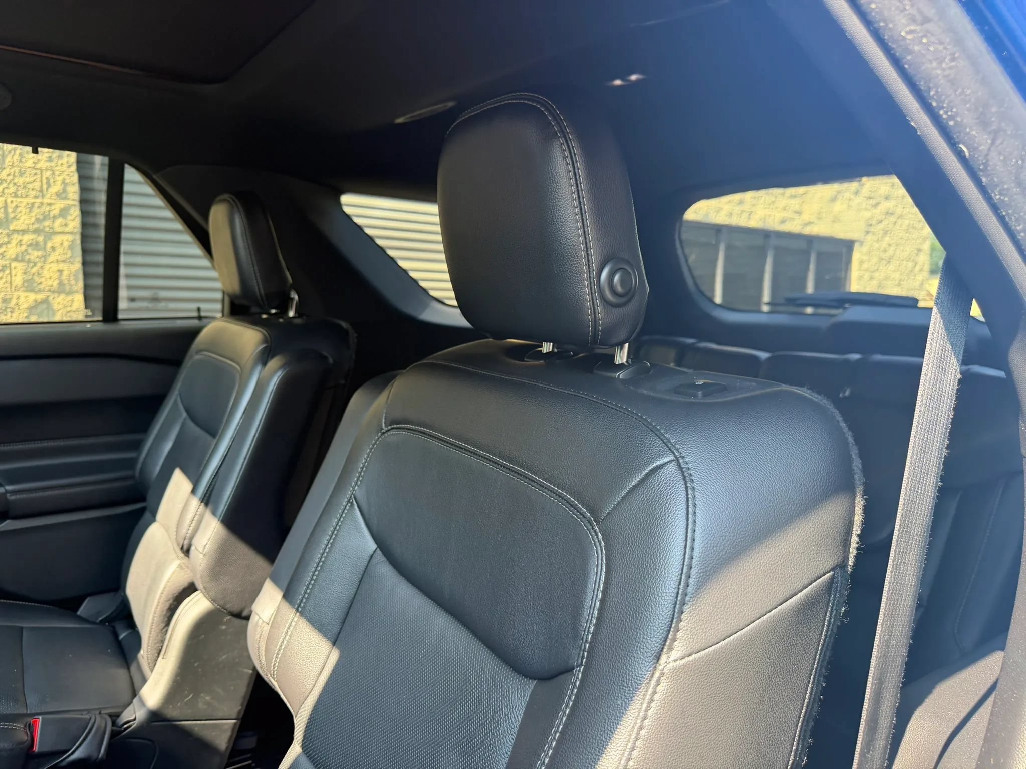Used 2020 Ford Explorer Limited AWD/4WD image 31
