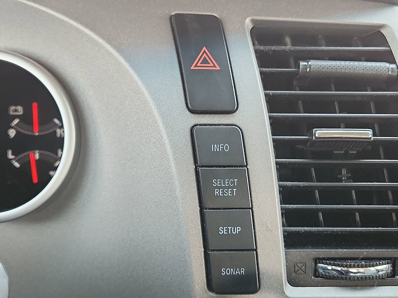 Used 2013 Toyota Tundra Platinum image 17
