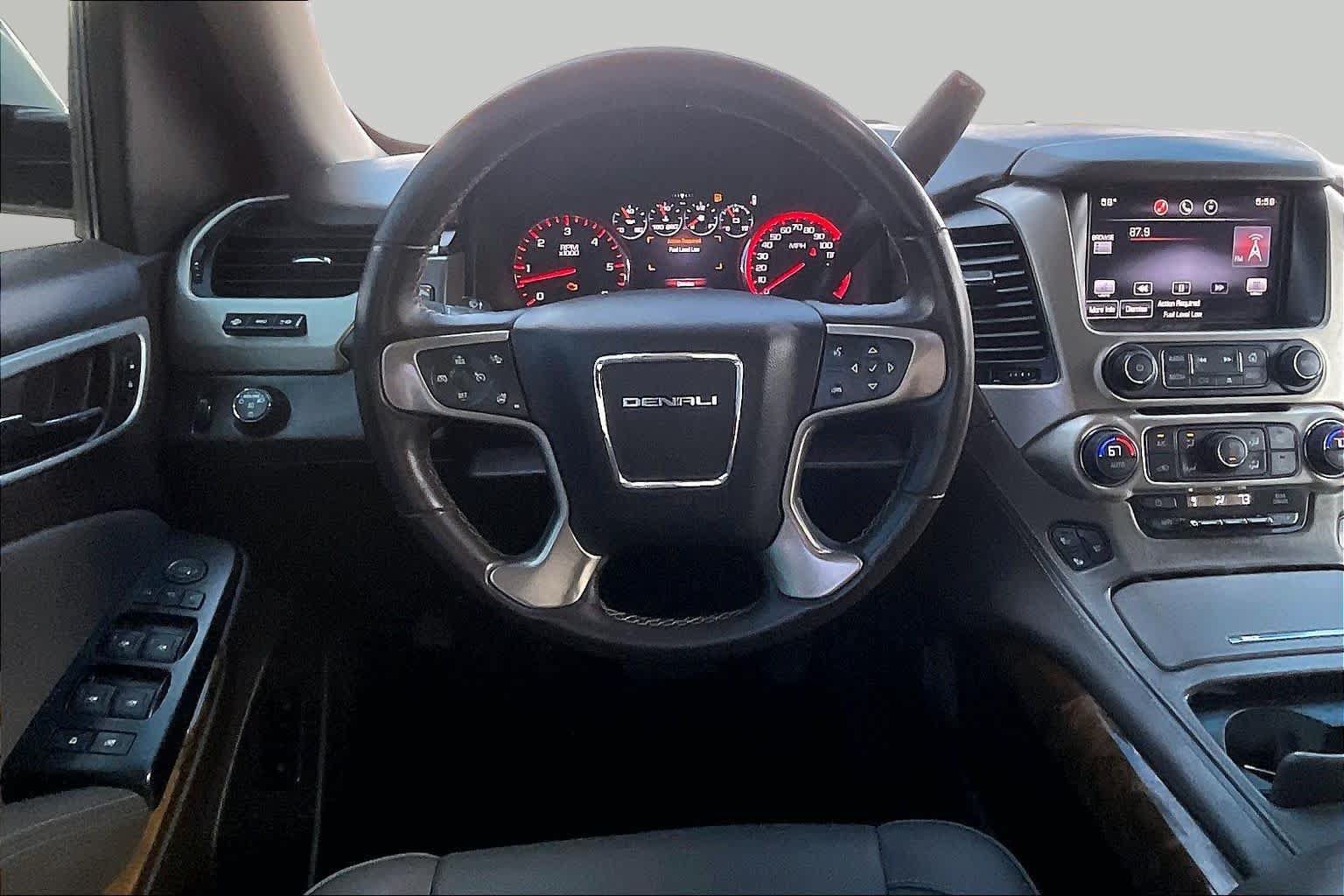 Used 2015 GMC Yukon Denali w/ Premium Package RWD image 5