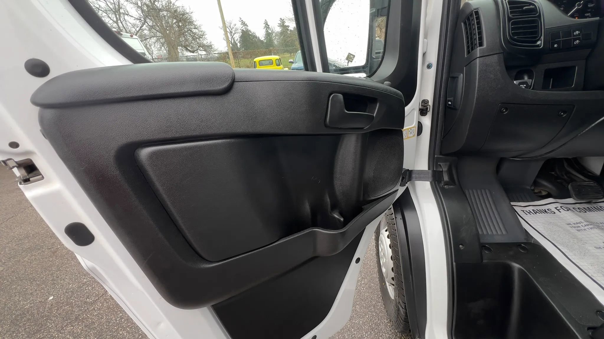 Used 2025 RAM ProMaster 2500 w/ Convenience Group FWD image 18