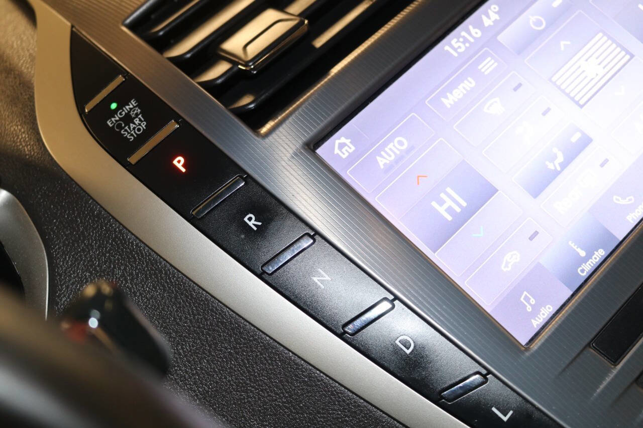 Used 2020 Lincoln MKZ Reserve w/ Elements Package image 43