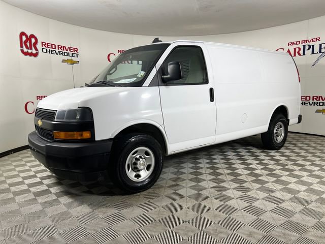 Used 2022 Chevrolet Express 2500 w/ Driver Convenience Package image 3