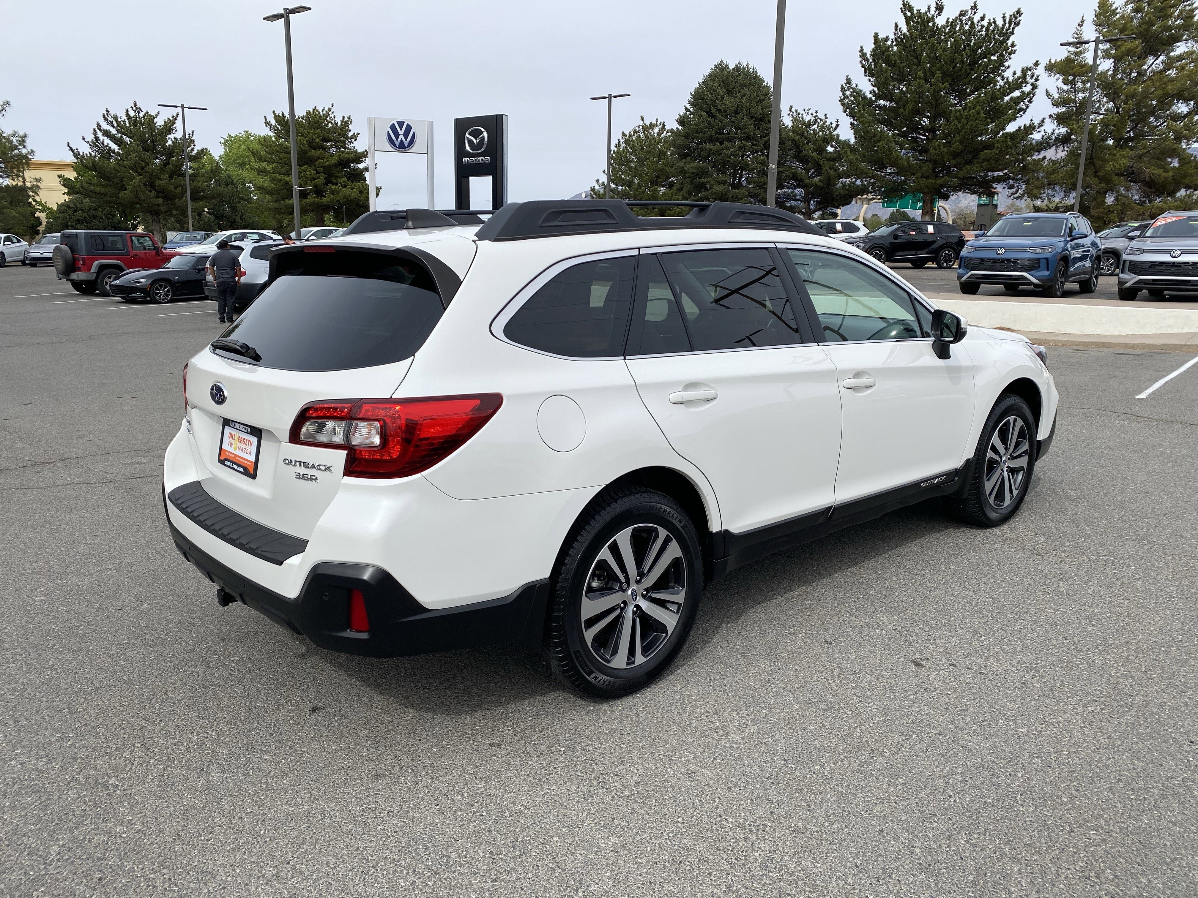 Used 2018 Subaru Outback 3.6R Limited AWD/4WD image 58