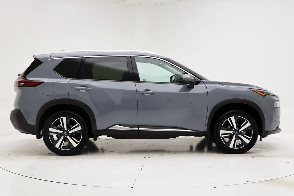 Used 2023 Nissan Rogue SL w/ SL Premium Package AWD/4WD image 3