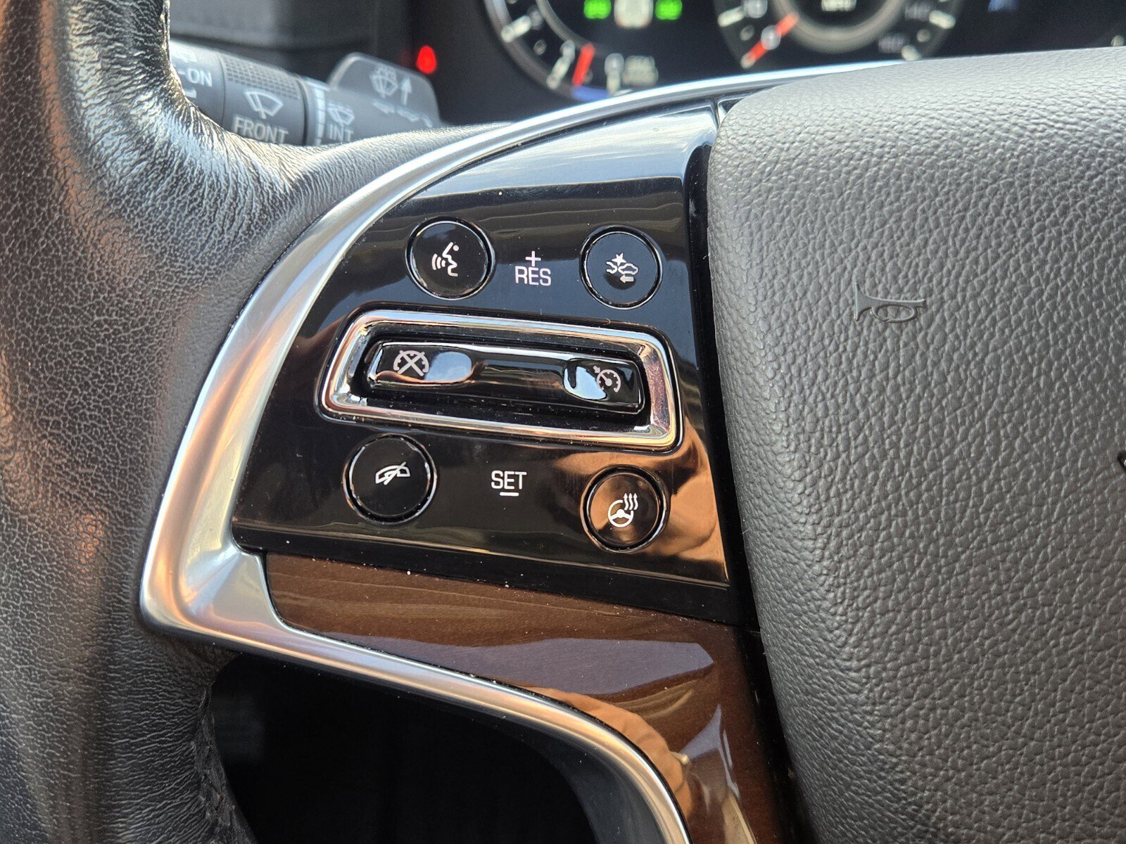 Used 2020 Cadillac Escalade Luxury image 27