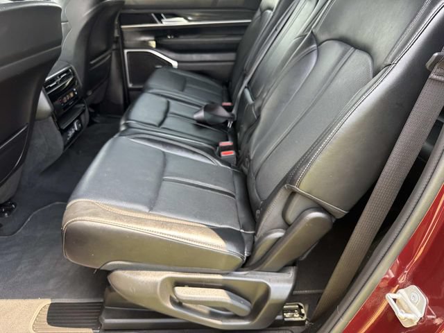 Used 2024 Jeep Wagoneer Series II w/ Flexible Seating Group RWD image 17