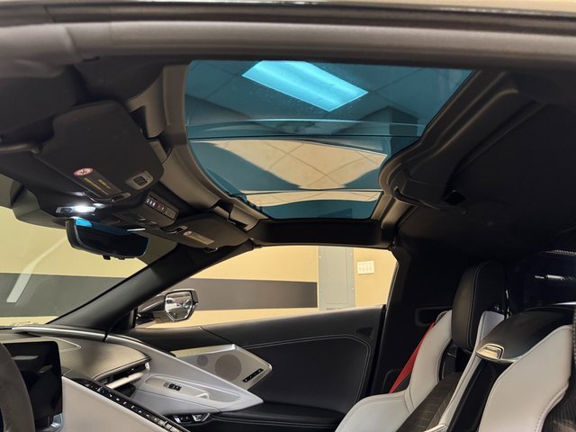 Used 2021 Chevrolet Corvette Stingray Preferred Cpe w/ Z51 Performance Package image 24