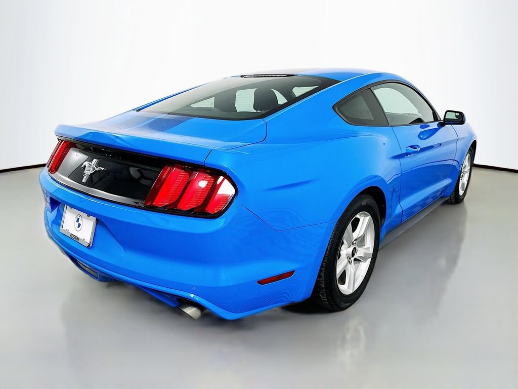 Used 2017 Ford Mustang Coupe image 5