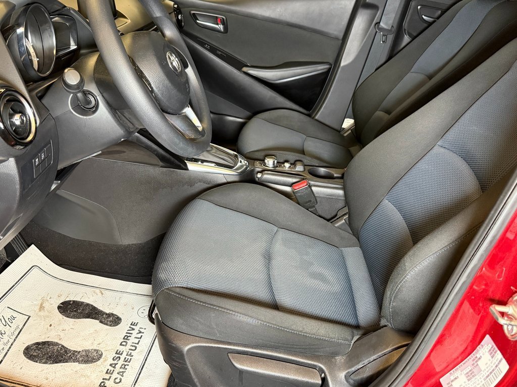 Used 2017 Toyota Yaris iA image 19