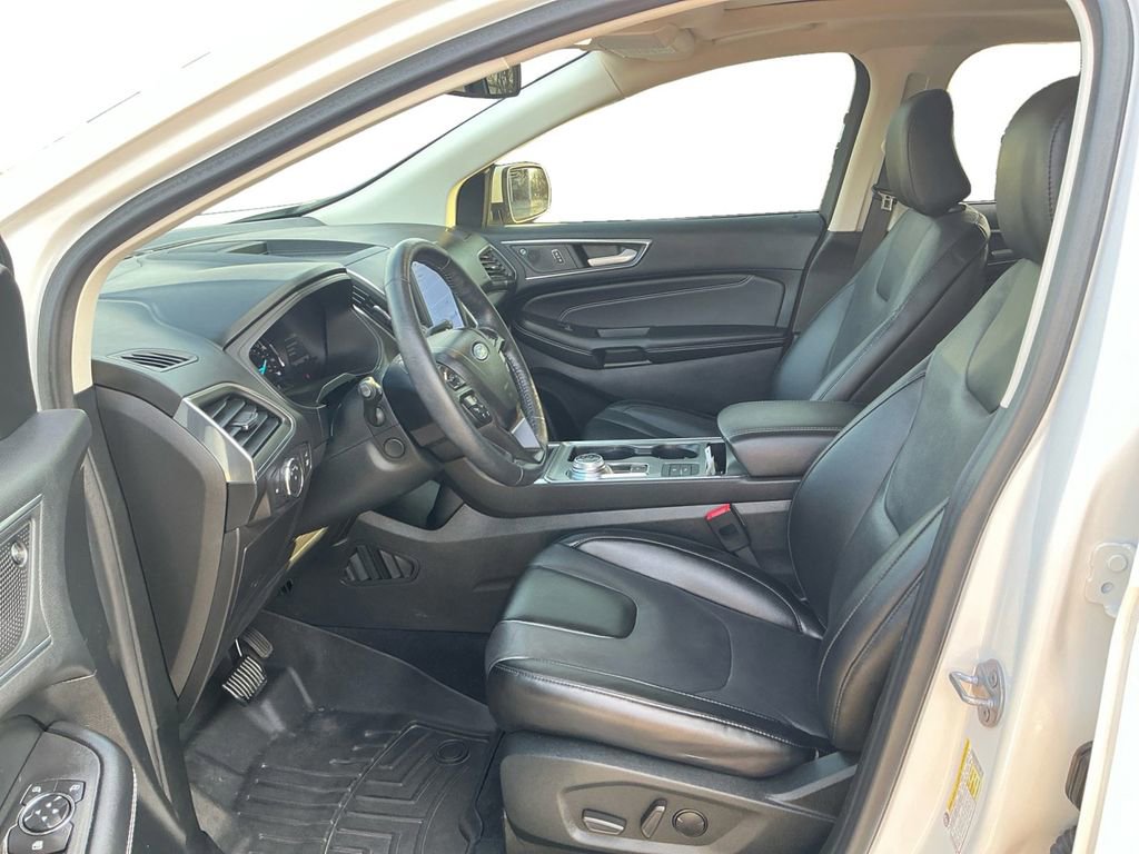Used 2022 Ford Edge Titanium w/ Equipment Group 301A image 14