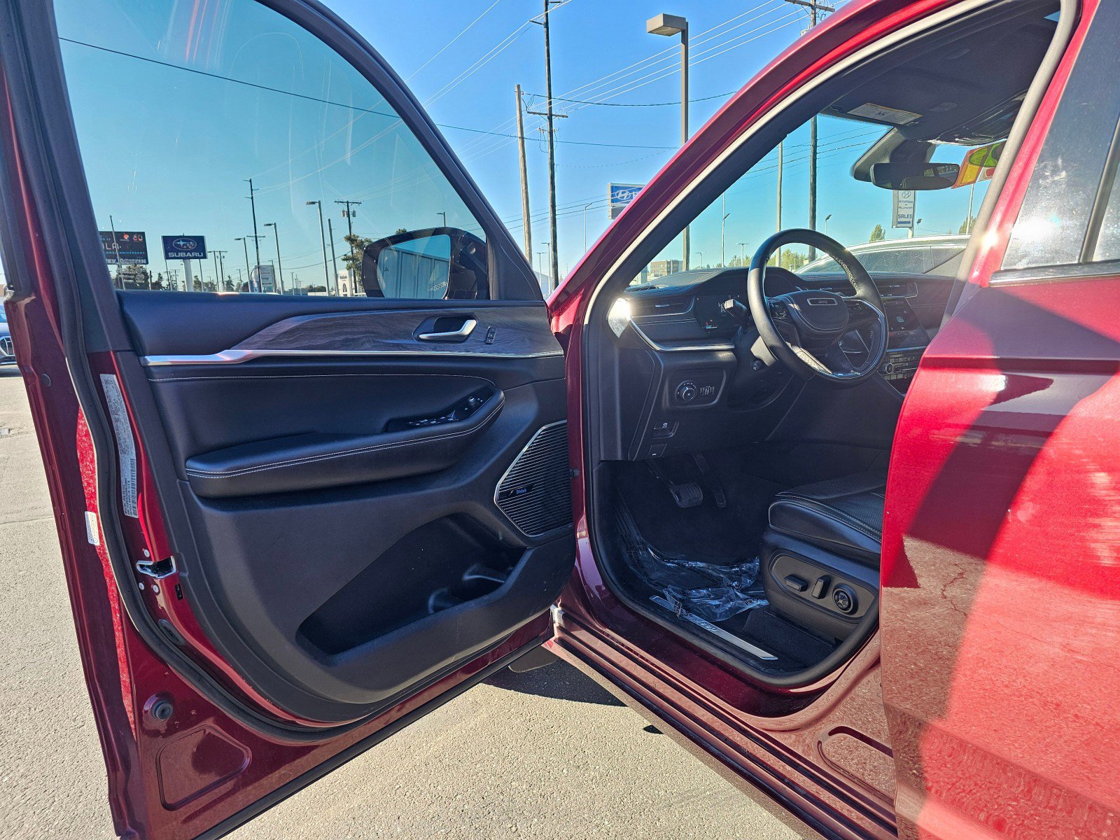 Used 2021 Jeep Grand Cherokee L Overland w/ MOPAR Finishing Package image 25