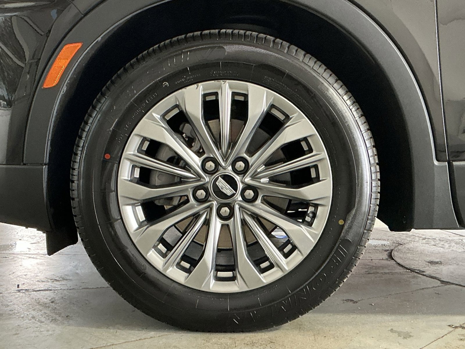 Used 2024 Cadillac XT4 Premium Luxury AWD/4WD image 13