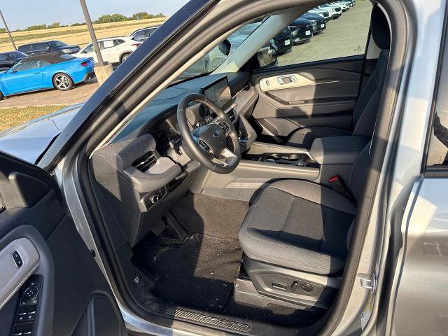 Certified 2025 Ford Explorer Active RWD image 19