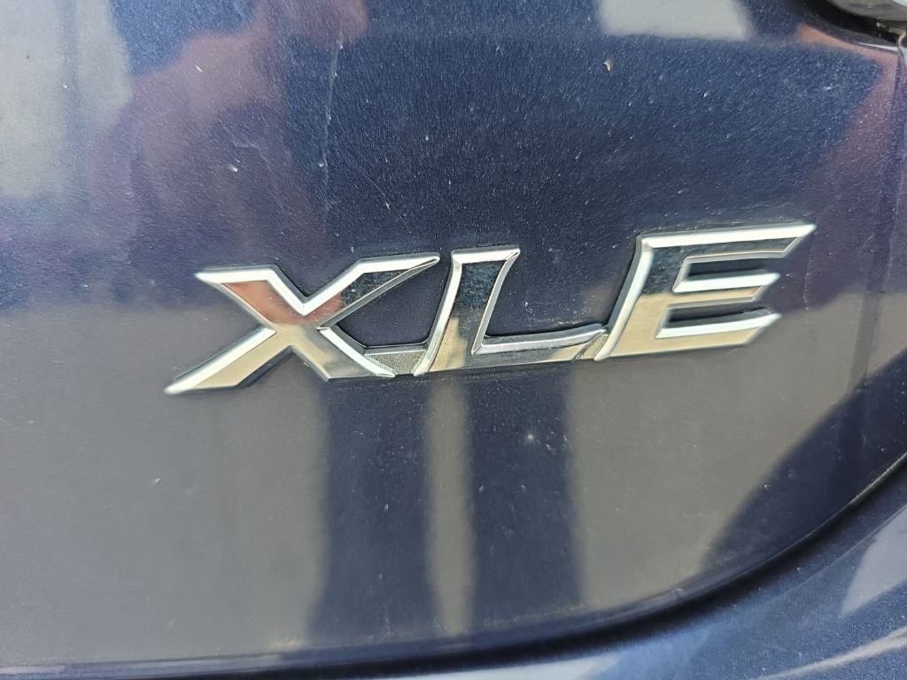 Used 2016 Toyota Camry XLE FWD image 18