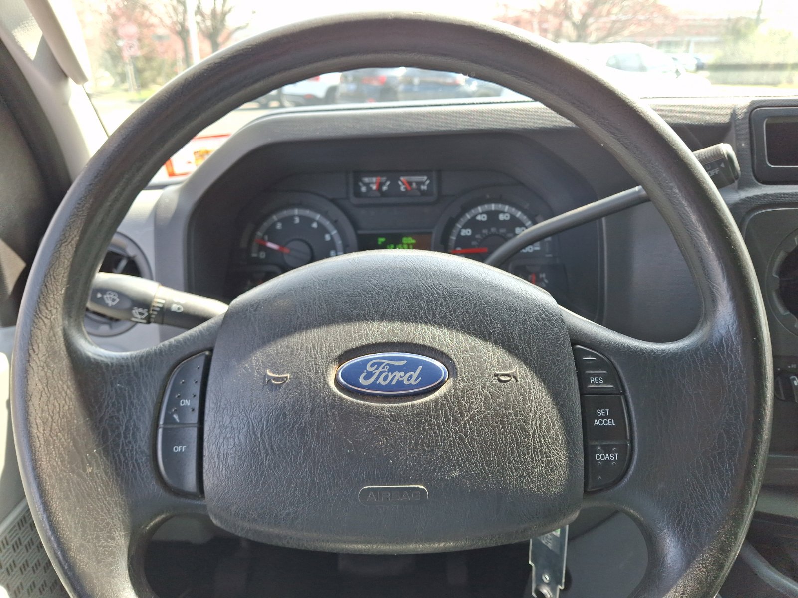 Used 2011 Ford E-250 and Econoline 250 Extended w/ Commercial Cargo Van Pkg image 21