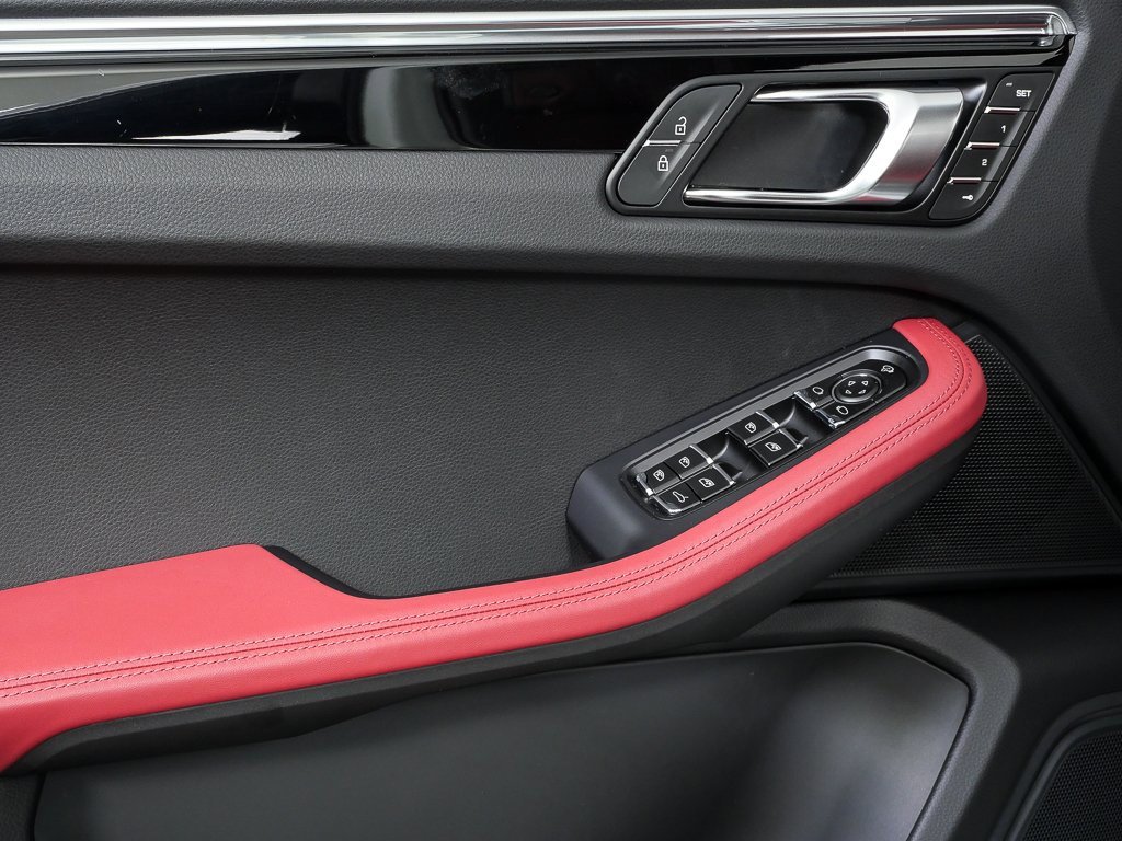 New 2026 Porsche Macan S image 6