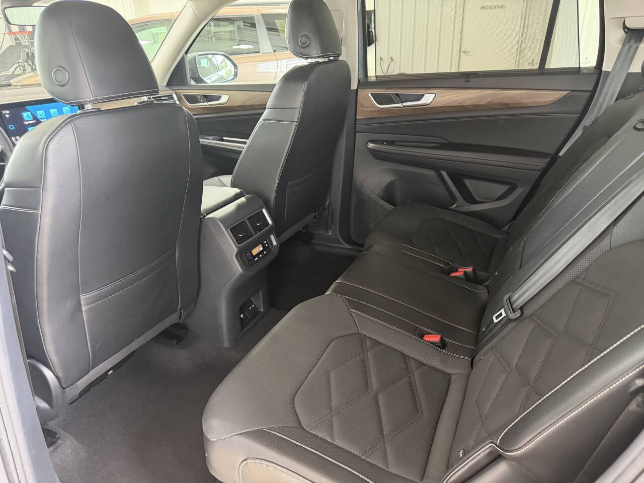 Used 2024 Volkswagen Atlas SE AWD/4WD image 20