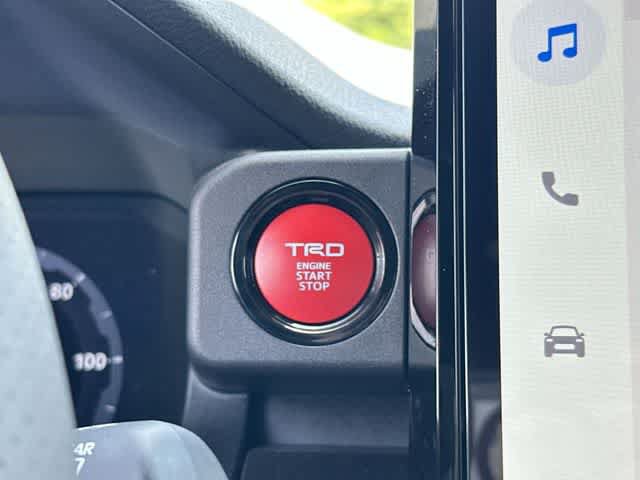 Used 2025 Toyota 4Runner TRD Off-Road Premium AWD/4WD image 10
