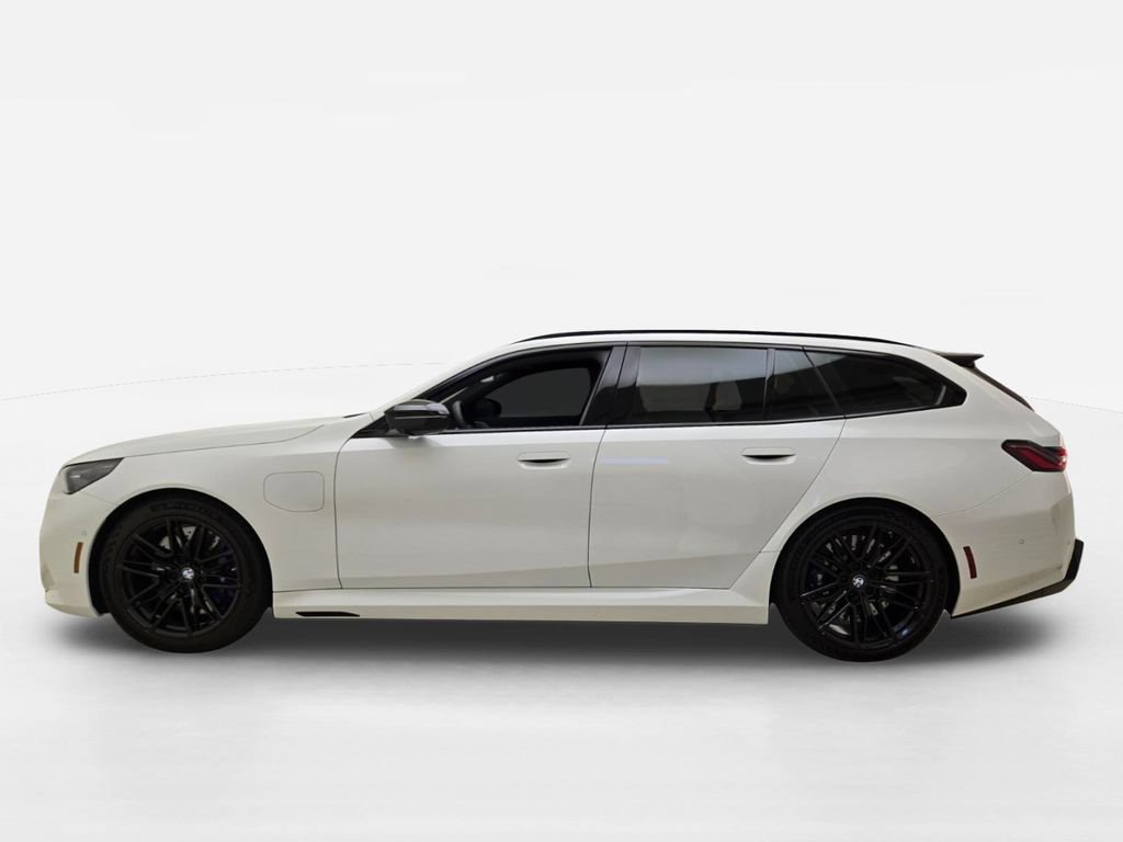 Used 2026 BMW M5 Touring AWD/4WD image 12