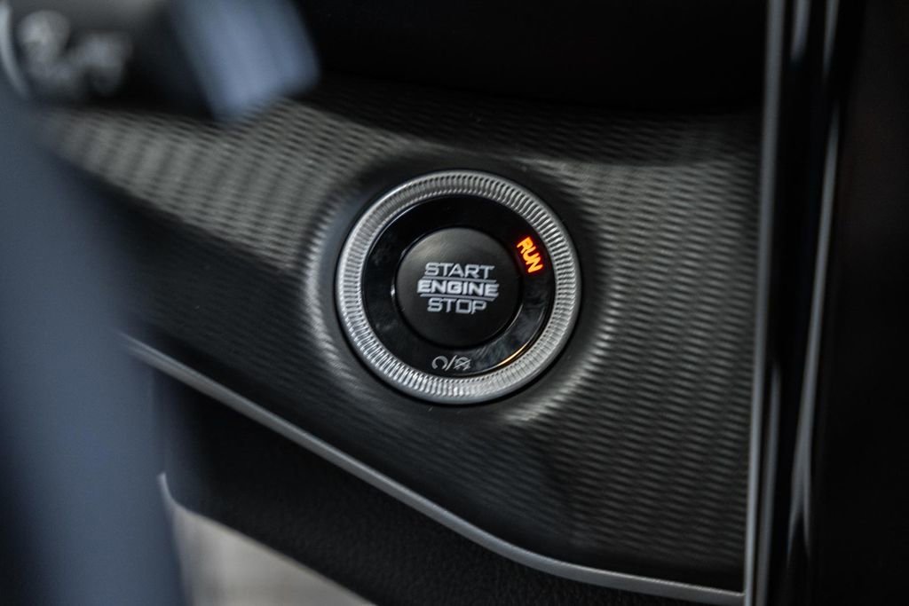 New 2025 Jeep Grand Cherokee Altitude image 25