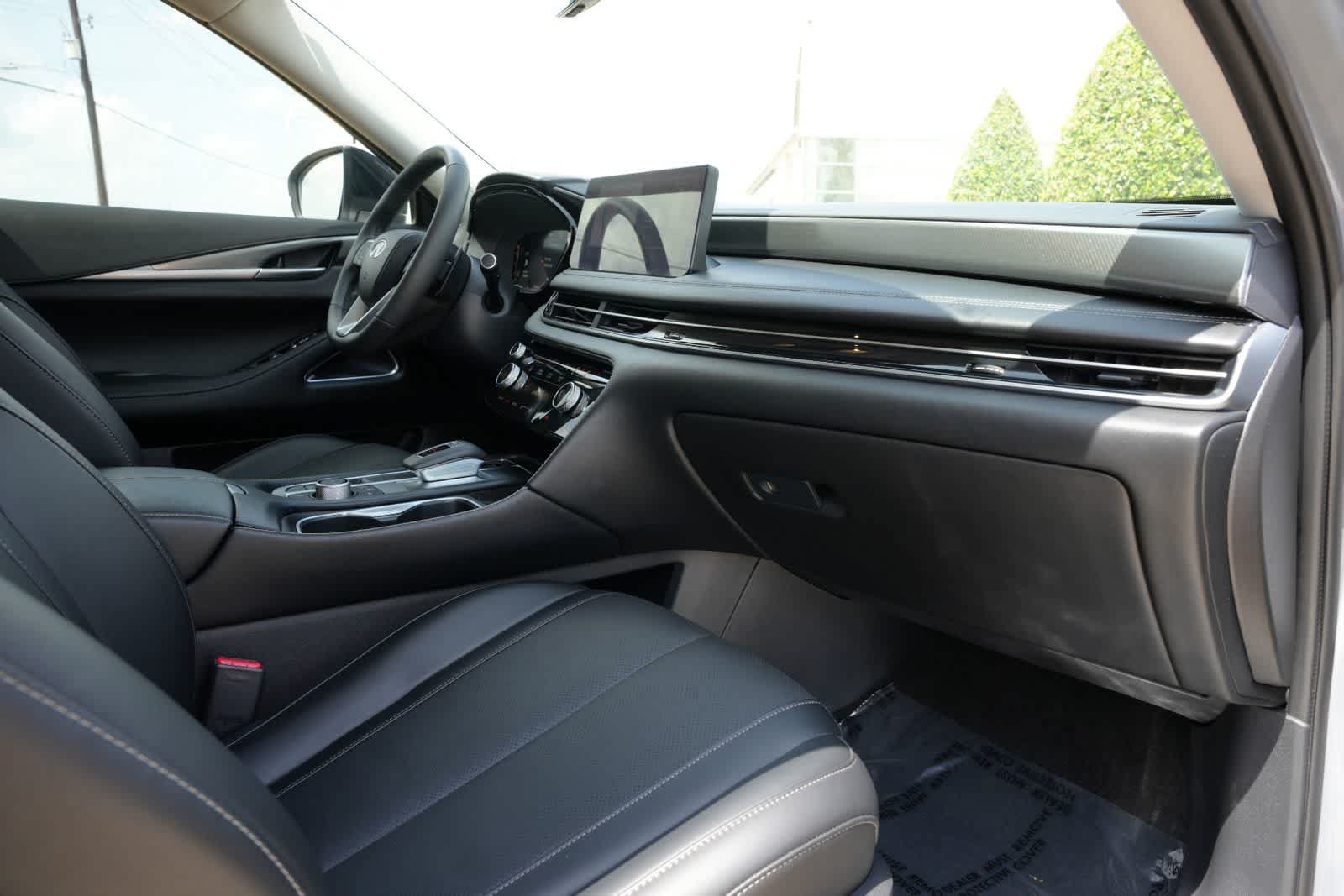 Used 2026 INFINITI QX60 Luxe w/ Family Package FWD image 22