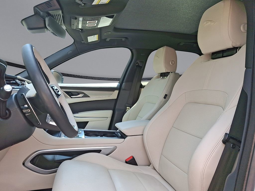Used 2025 Jaguar F-PACE R-Dynamic S image 11