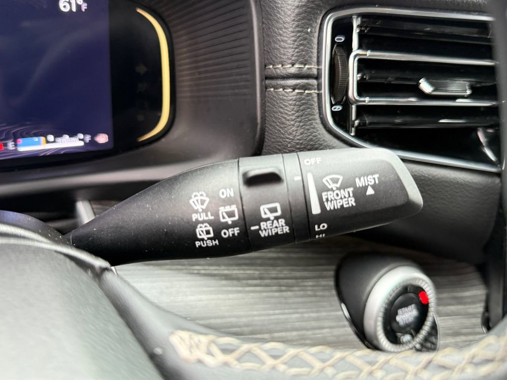 Used 2024 Jeep Wagoneer L Series II w/ Flexible Seating Group image 29