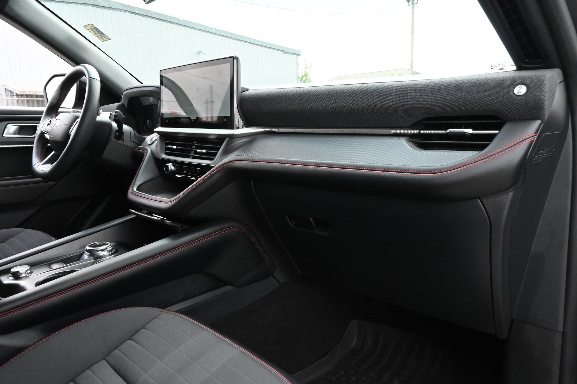 Certified 2025 Ford Explorer ST-Line RWD image 22
