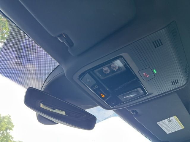 Used 2023 Volkswagen ID.4 Pro image 13