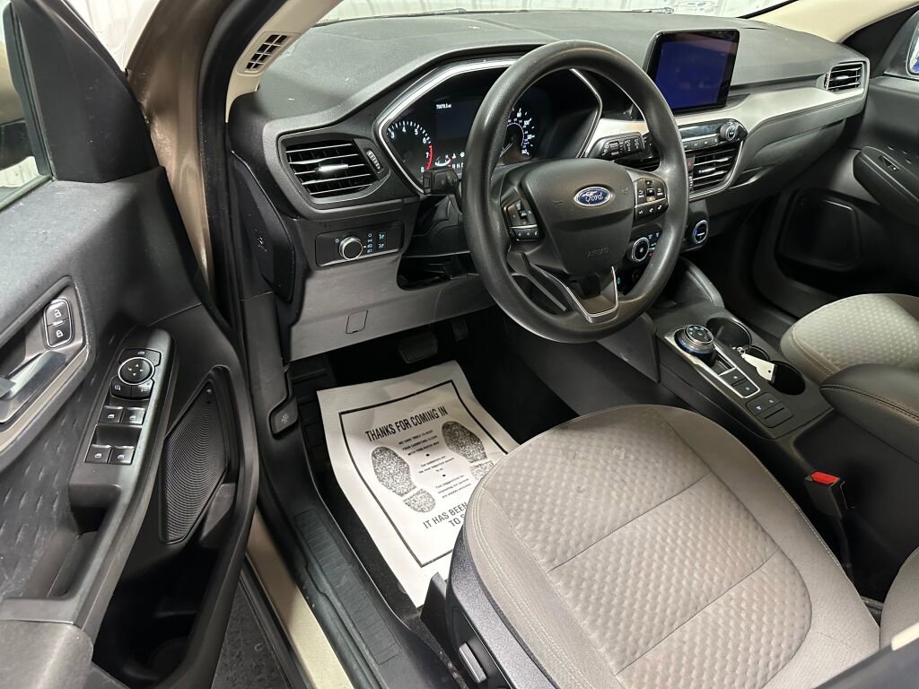 Used 2020 Ford Escape SE image 6