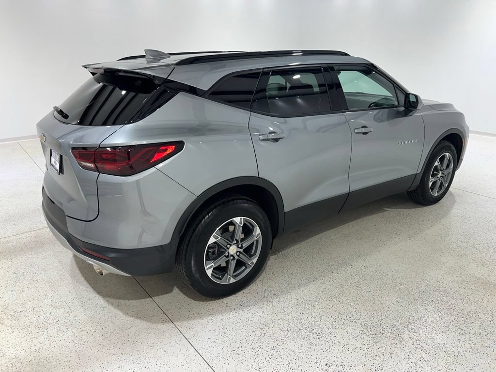 Used 2023 Chevrolet Blazer LT w/ Convenience Package FWD image 5