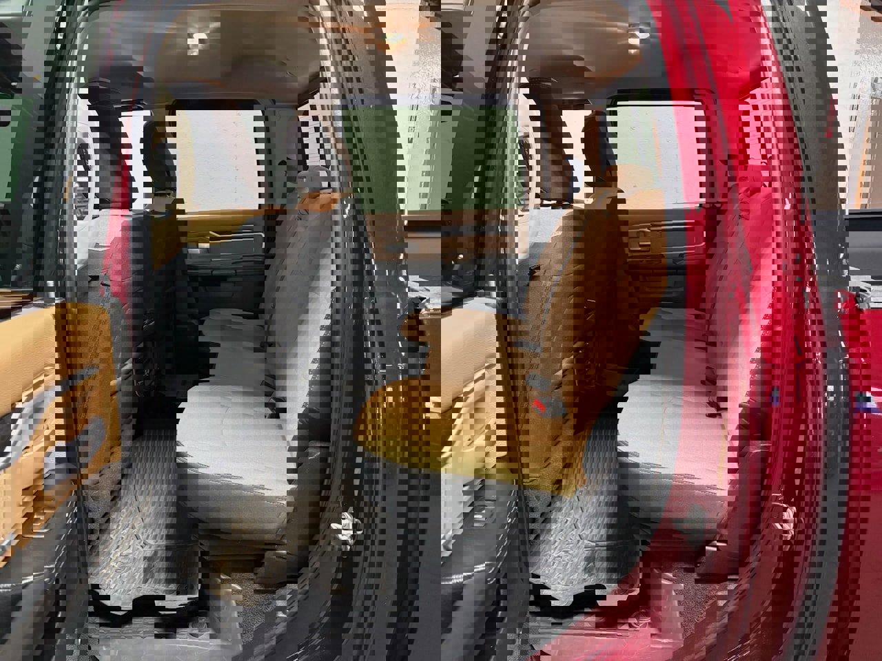 Used 2022 RAM 2500 Big Horn w/ Level C Equiment Group image 12