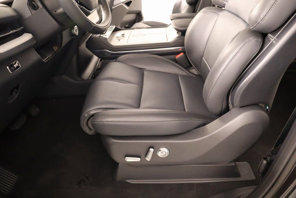 New 2025 Lincoln Navigator Reserve image 11