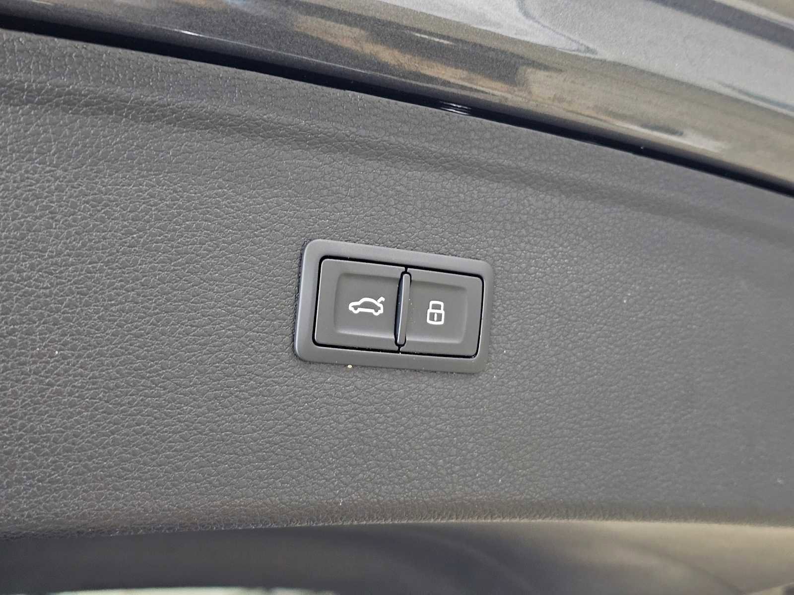 Used 2024 Audi Q5 2.0T Premium Plus AWD/4WD image 17