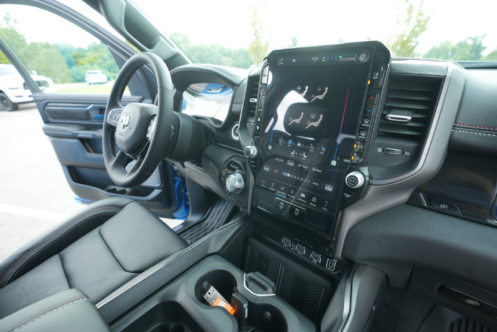 New 2026 RAM 1500 Laramie AWD/4WD image 38
