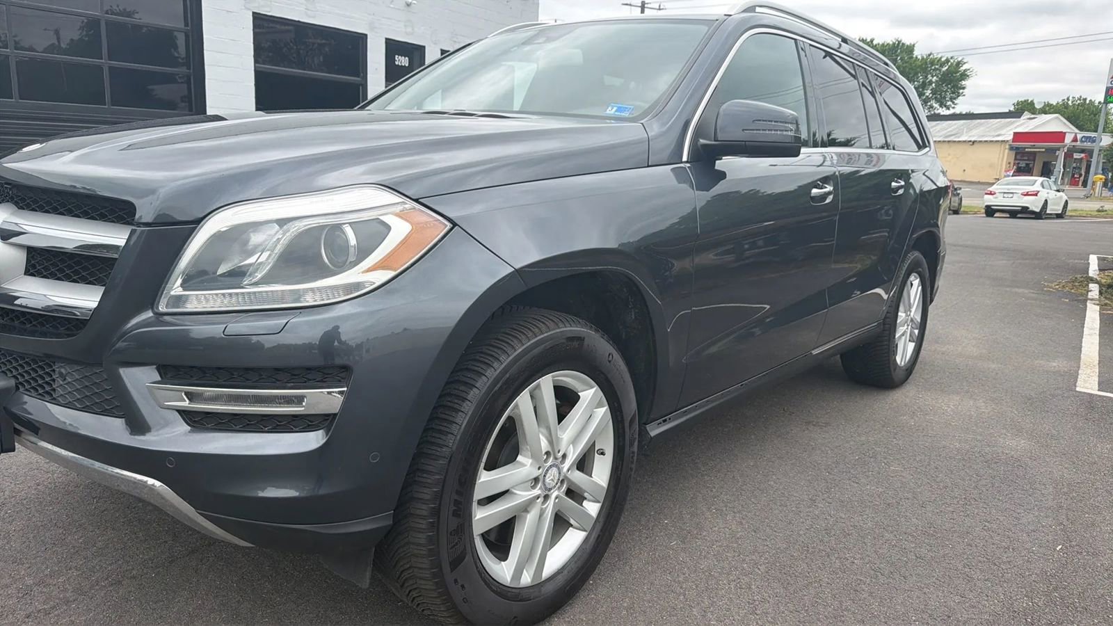 Used 2013 Mercedes-Benz GL 450 4MATIC image 12