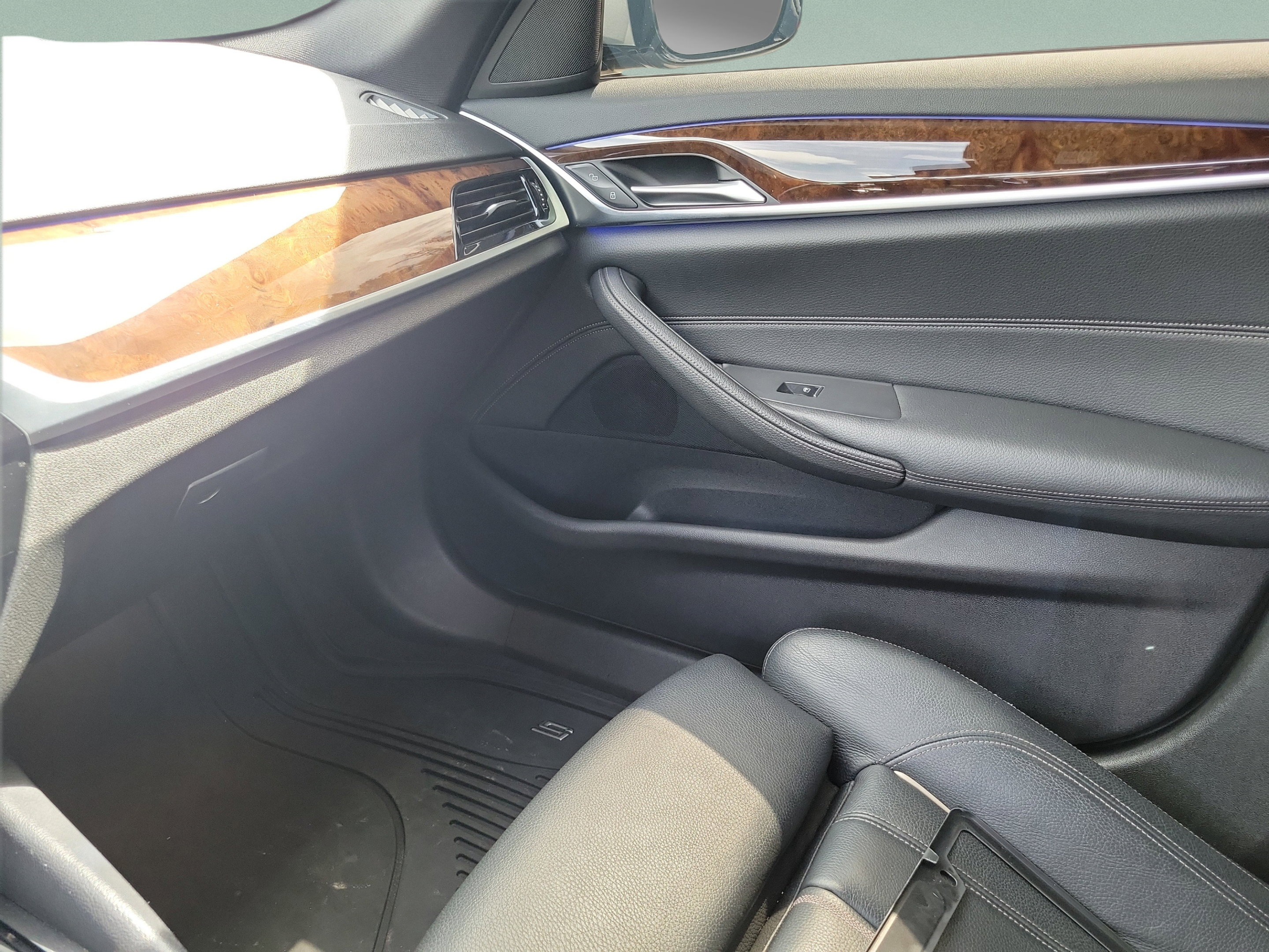 Used 2019 BMW 540i w/ Convenience Package RWD image 21