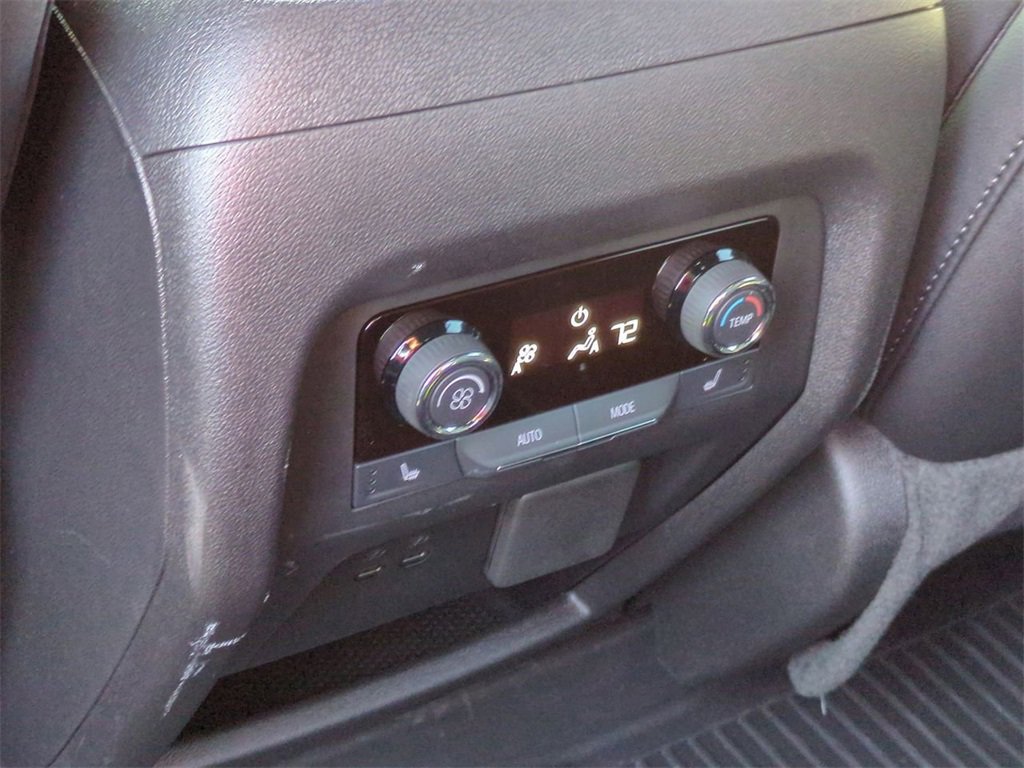 Used 2025 Chevrolet Traverse RS w/ LPO, Floor Liner Package image 21