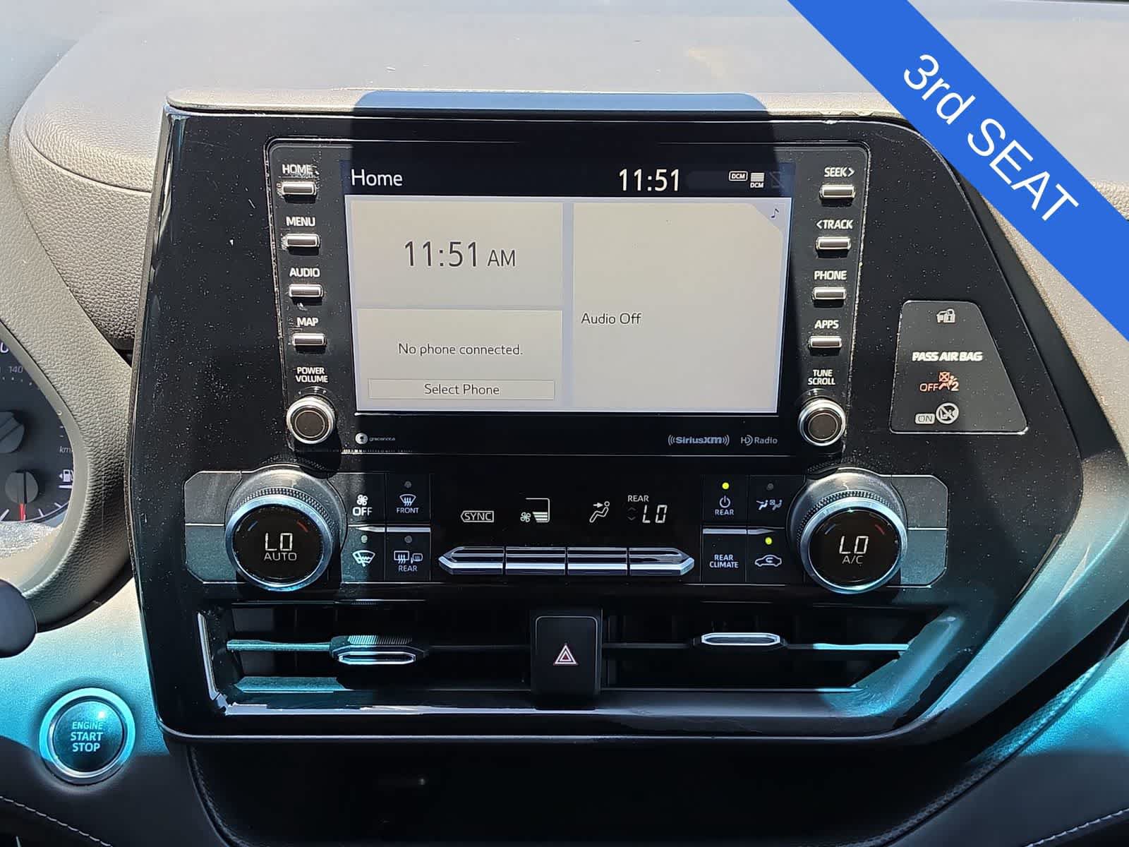 Used 2021 Toyota Highlander LE FWD image 20