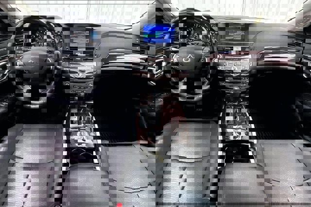 Used 2018 INFINITI Q70 L 3.7 AWD/4WD image 16