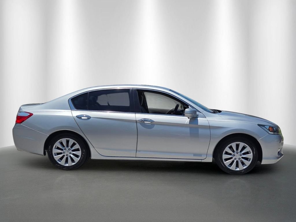Used 2013 Honda Accord EX image 2