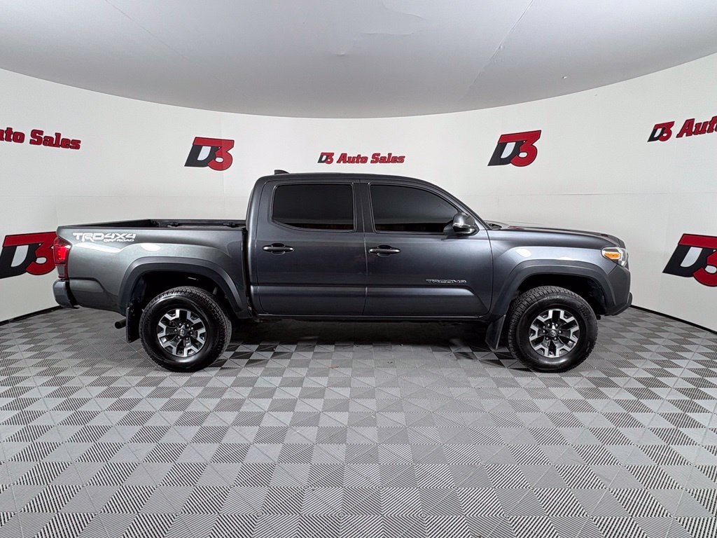 Used 2021 Toyota Tacoma TRD Off-Road w/ Technology Package AWD/4WD image 9